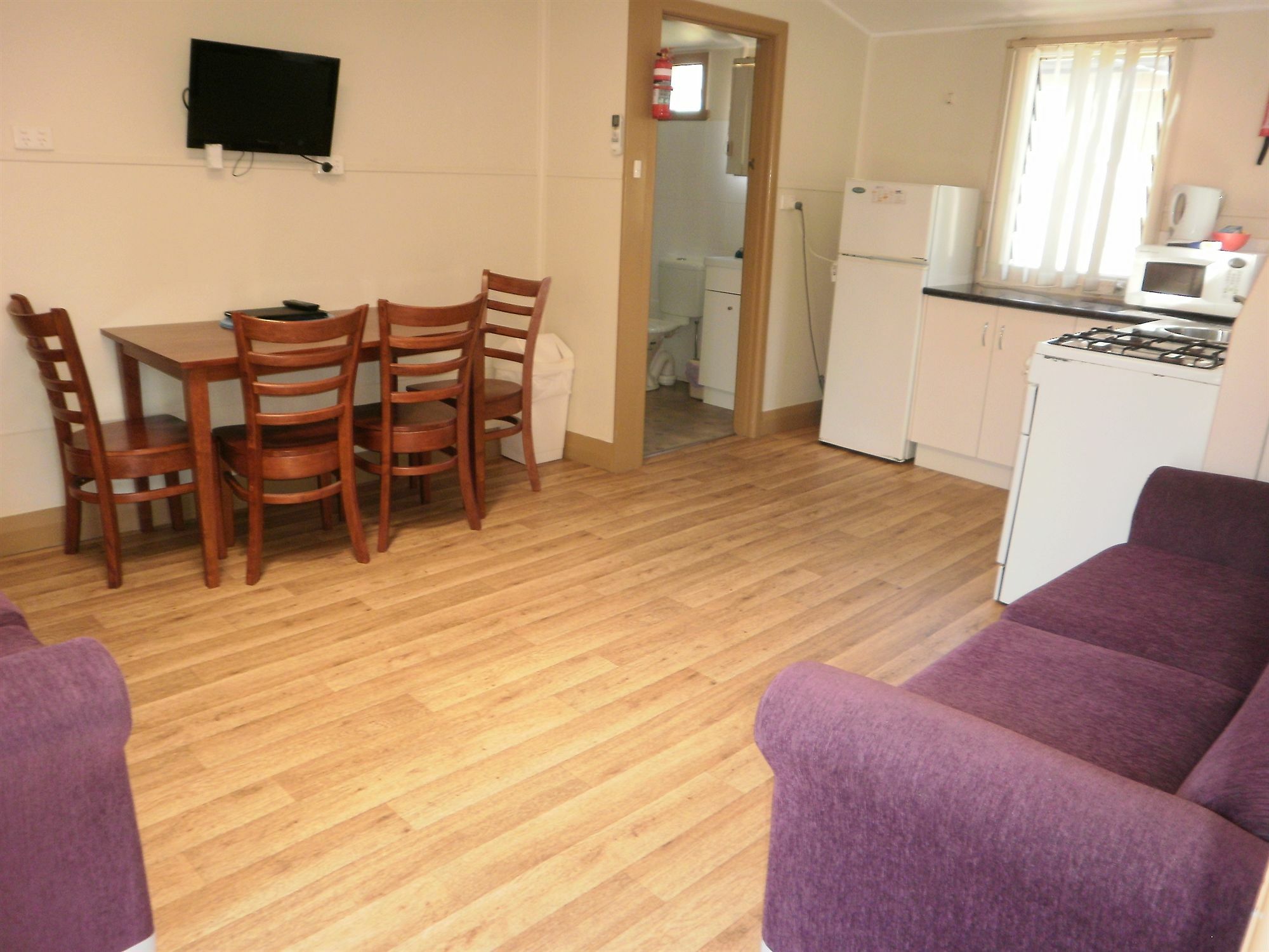 Kickback Cottages 엔트런스호수 외부 사진