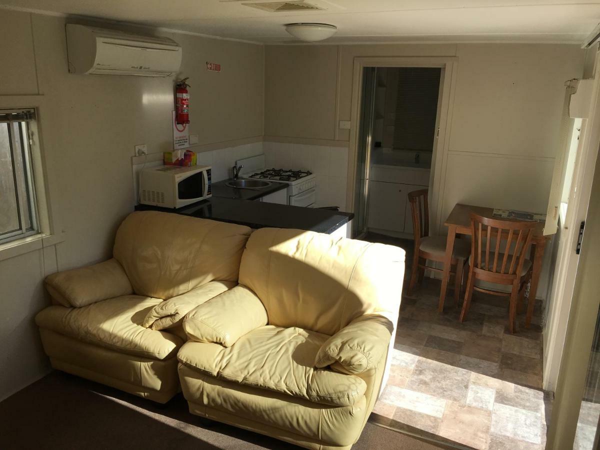 Kickback Cottages 엔트런스호수 외부 사진