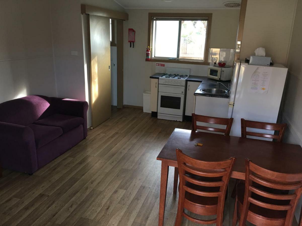 Kickback Cottages 엔트런스호수 외부 사진